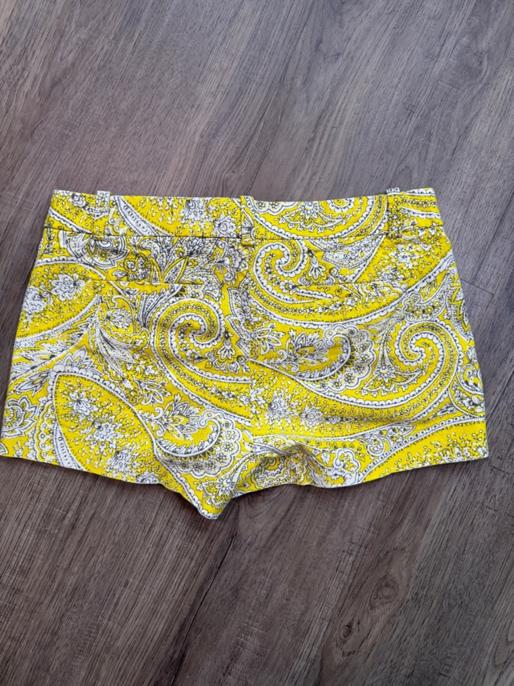 J. Crew Yellow Paisley Cotton Blend Shorts - Size 6 - Picture 2 of 12